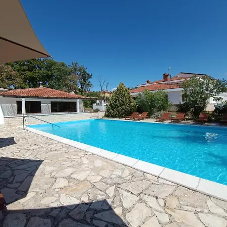 Hotel Holiday Szálloda 3*