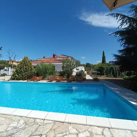 Szálloda Hotel Holiday Buici (Istria)