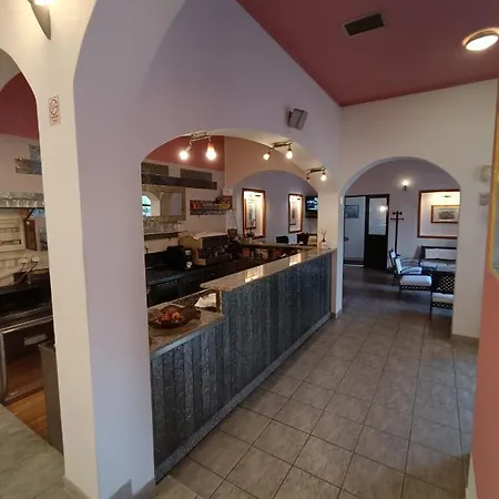 Hotel Holiday Szálloda 3*