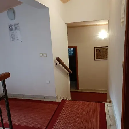 Szálloda Hotel Holiday 3*